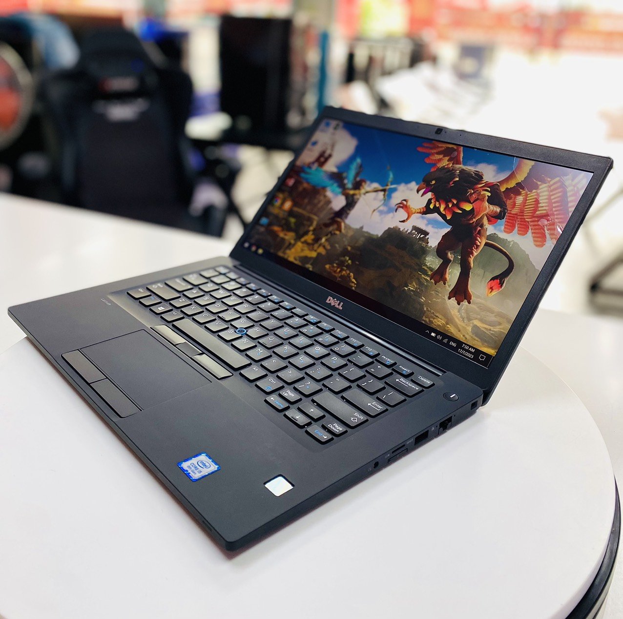 ưu điểm dell latitude 7490