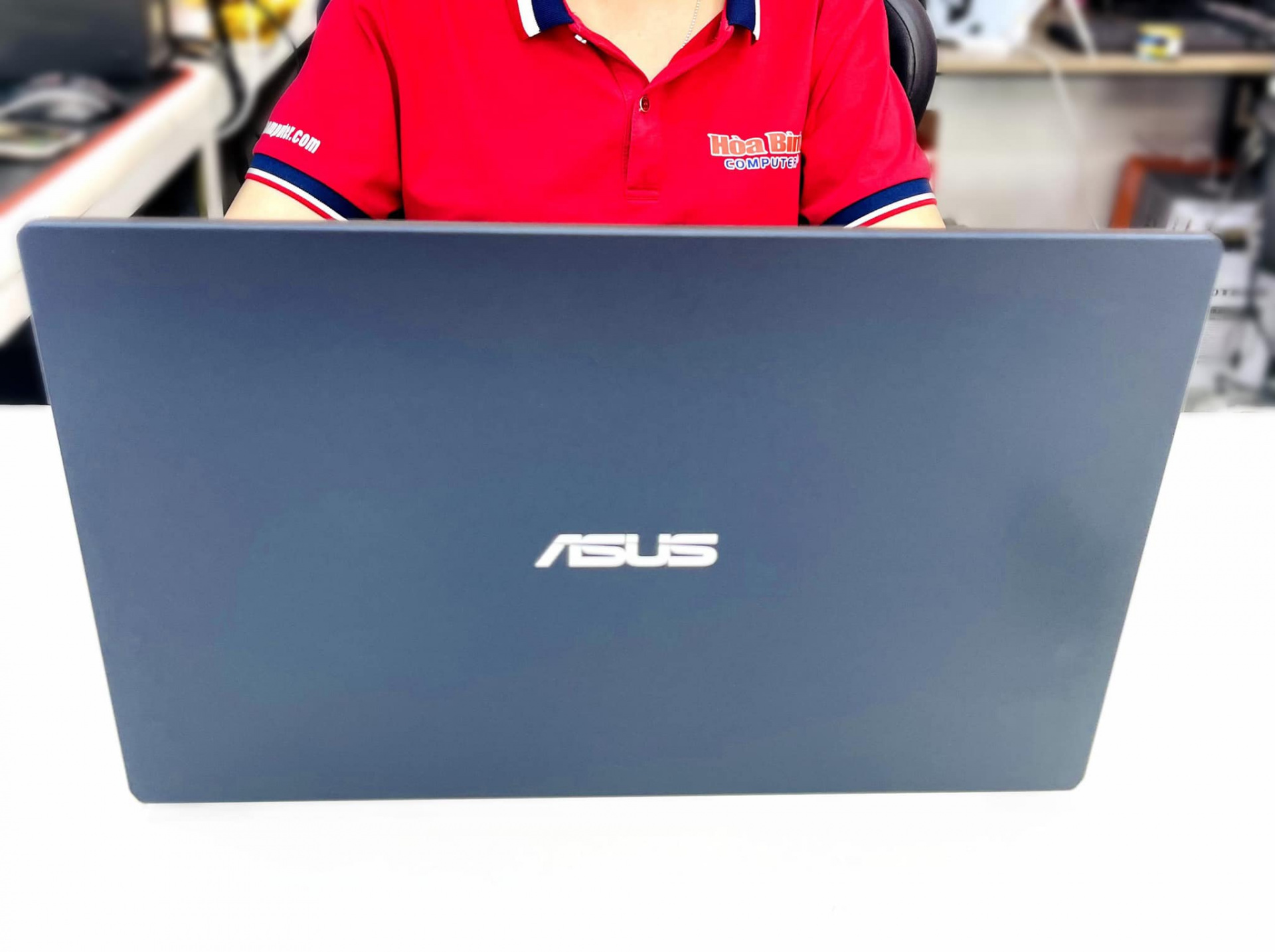 LAPTOP ASUS