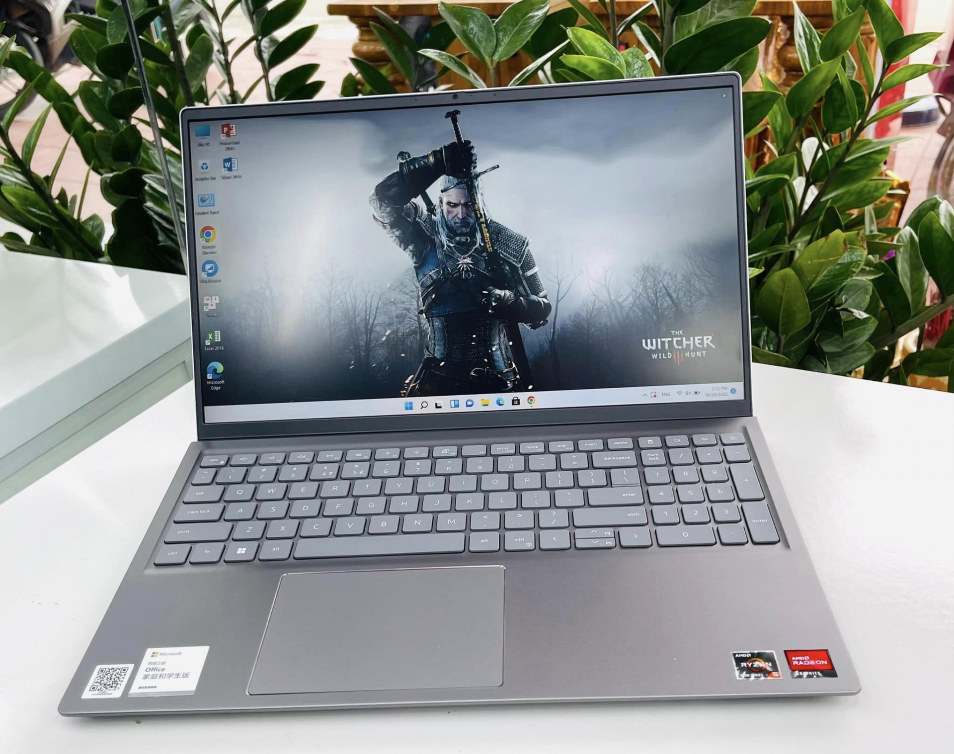 laptop bền bỉ