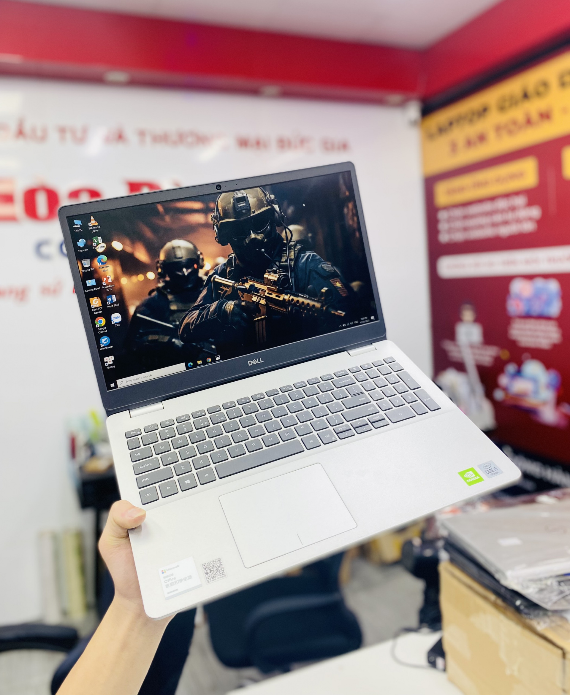 kích thước của máy laptop Dell