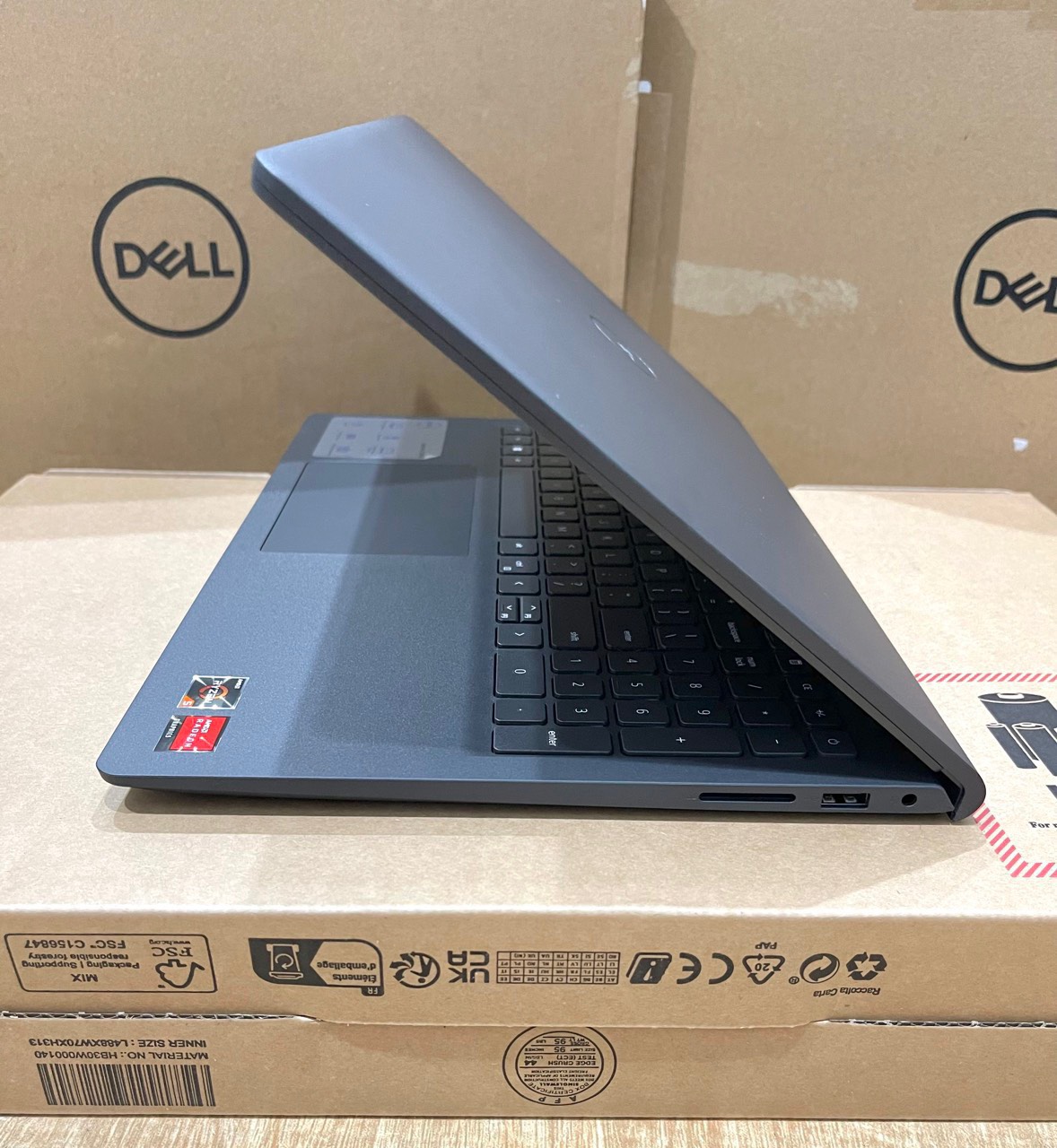 thiết kế dell inspiron 3515