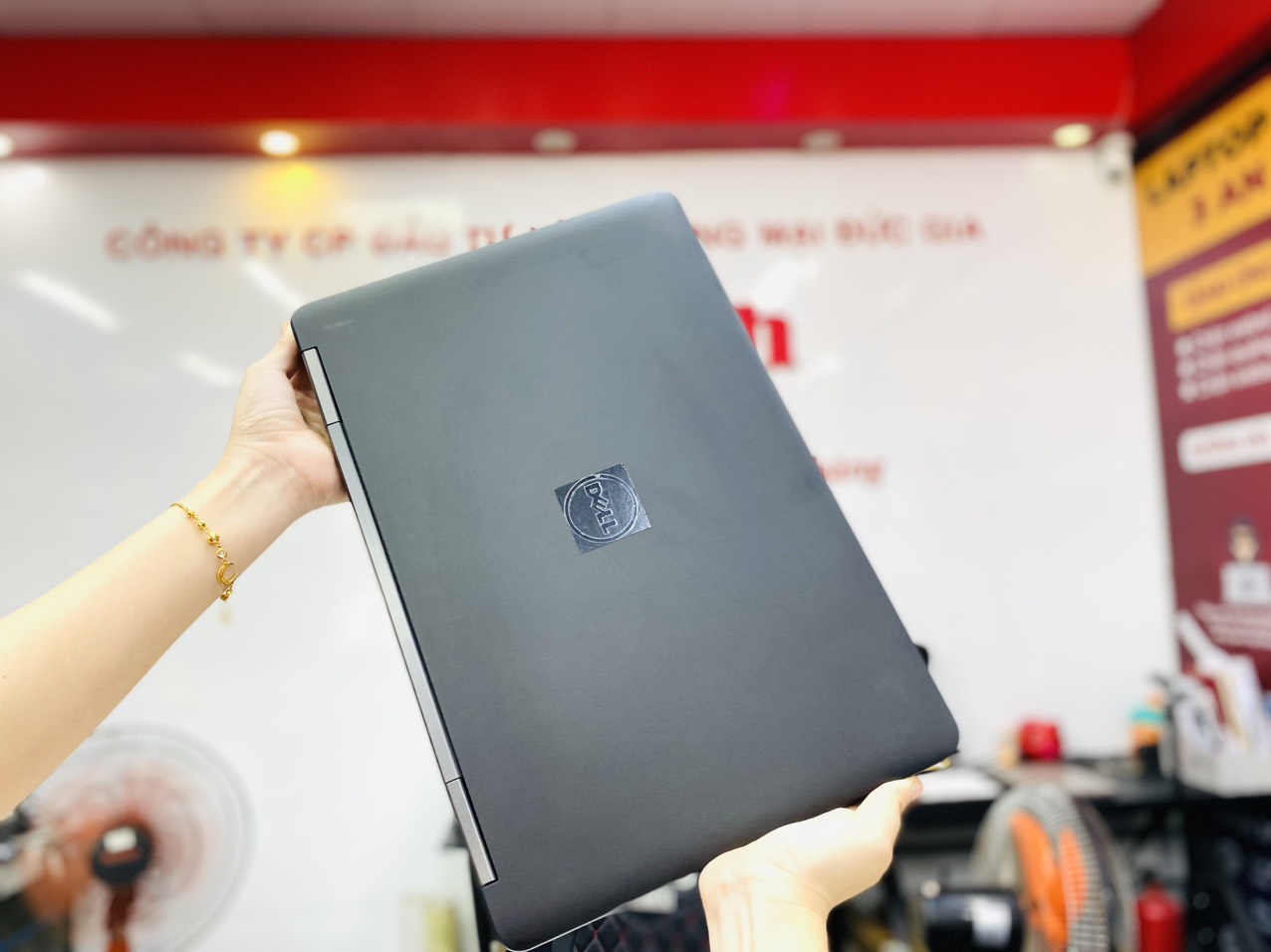 Địa chỉ mua laptop DELL 5540 review tại Thanh Hóa 