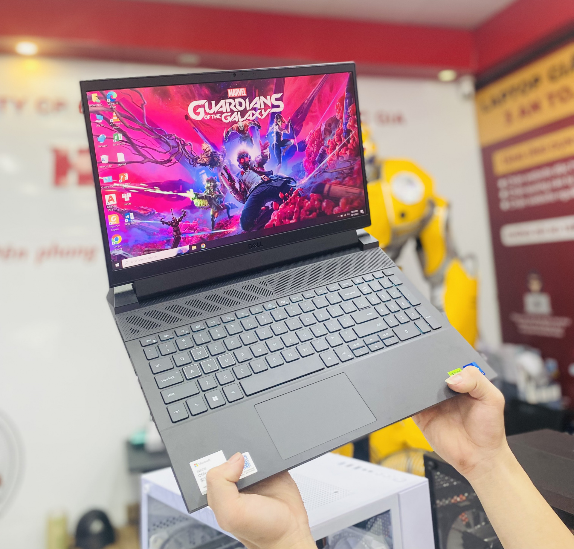 Laptop chơi game tốt nhất – Dell Gaming G15 553
