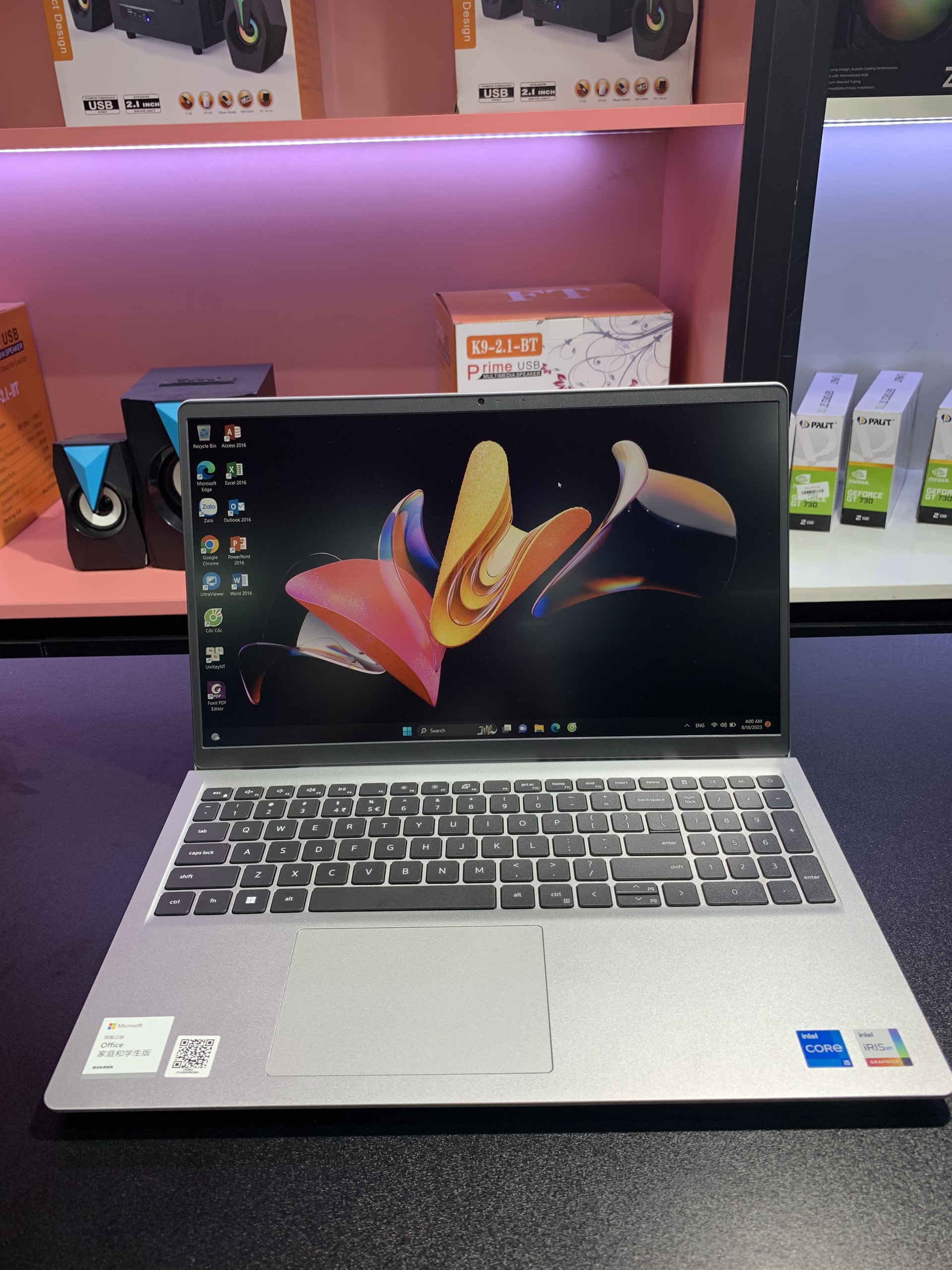 giá laptop tại Fpt