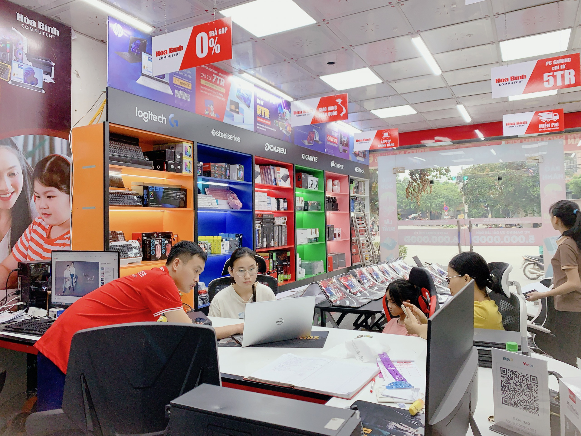 Hòa Bình Computer địa chỉ mua laptop Dell mới uy tín tại Nghệ An