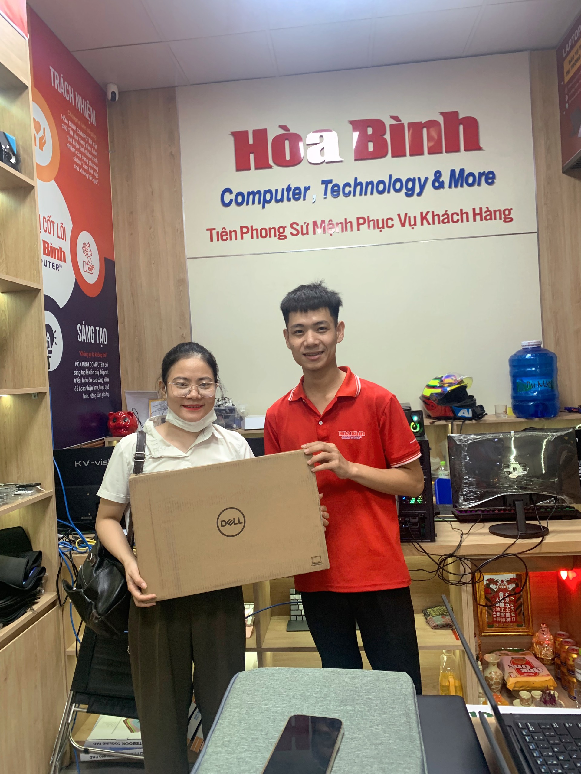 Mua laptop tại Hòa Bình Computer