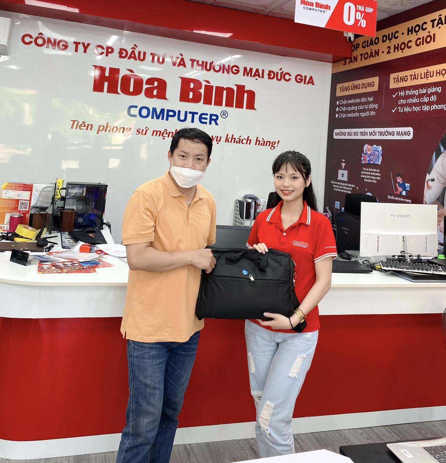 Mua laptop tại Hòa Bình Computer