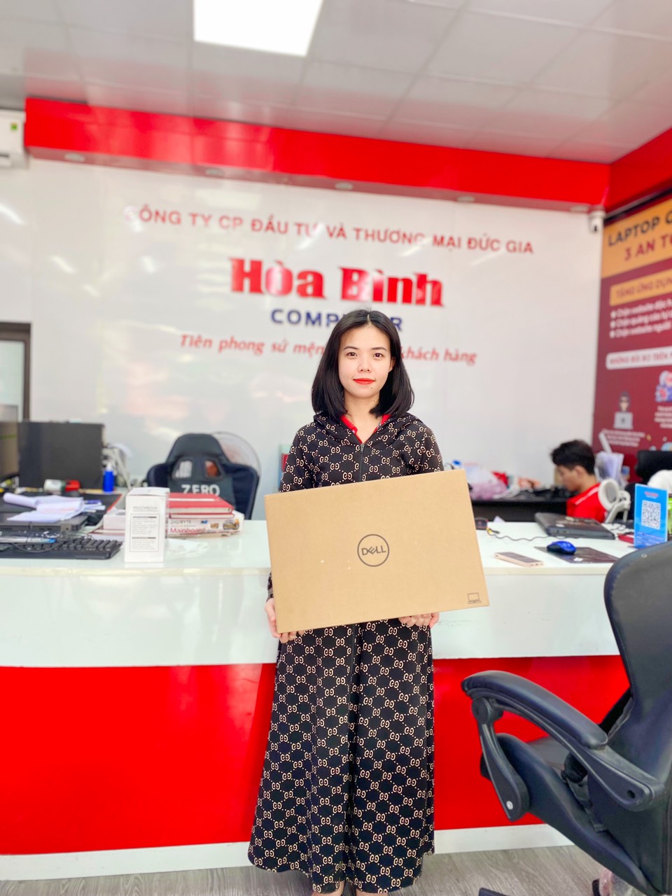 Mua laptop tại Hòa Bình Computer