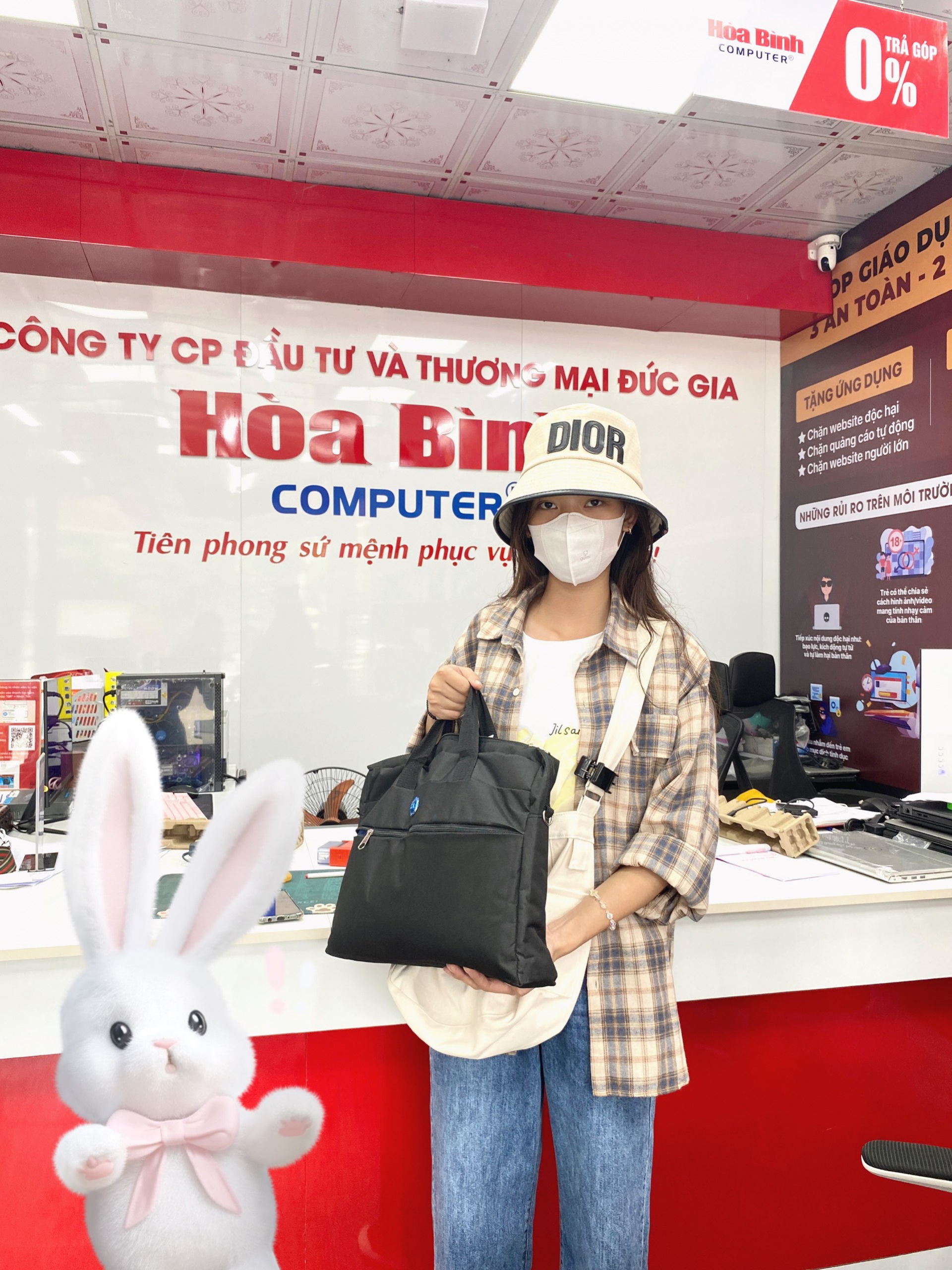 mua laptop tại Hòa Bình Computer