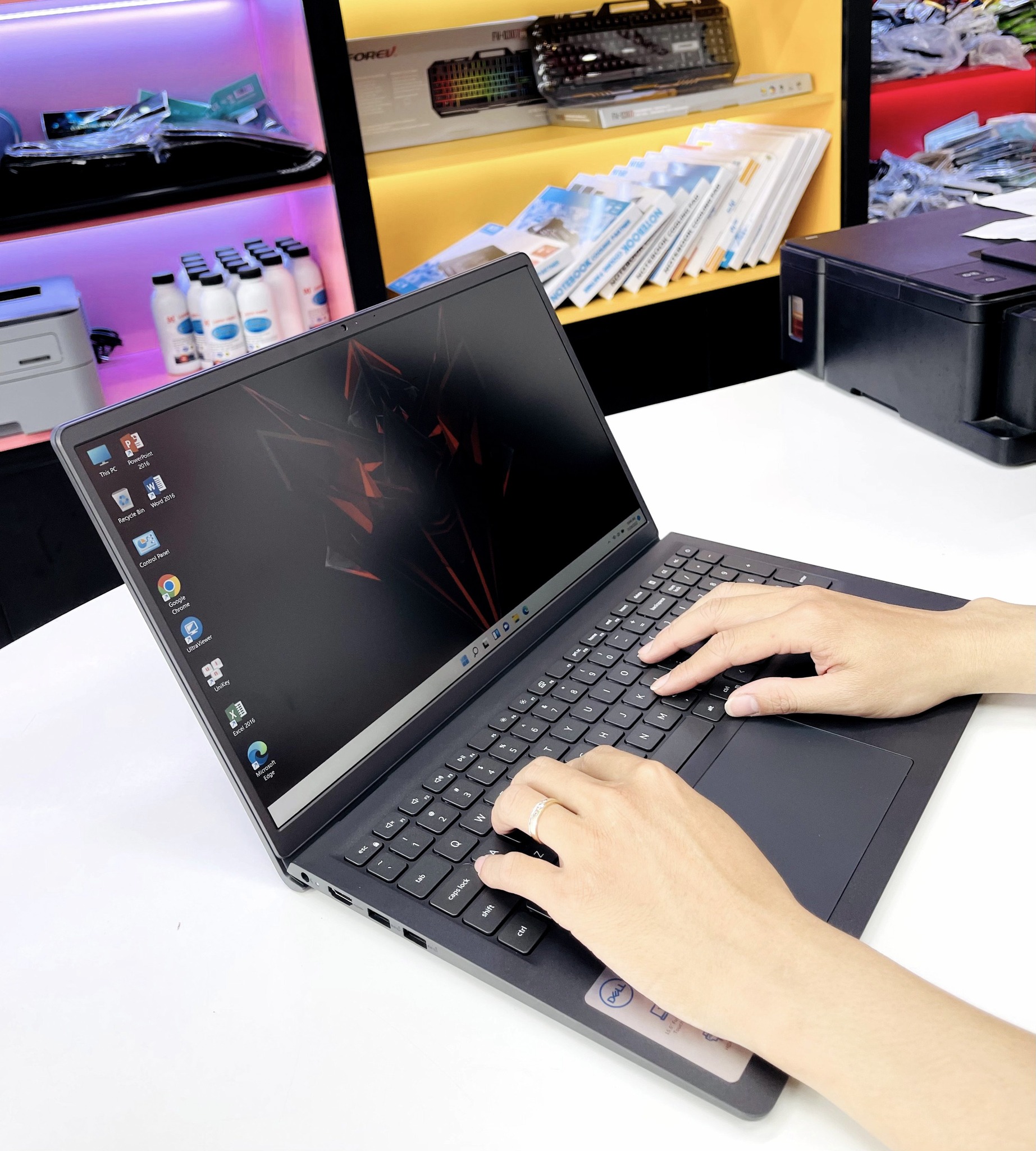 Laptop Dell Core i5 cũ giá thế nào