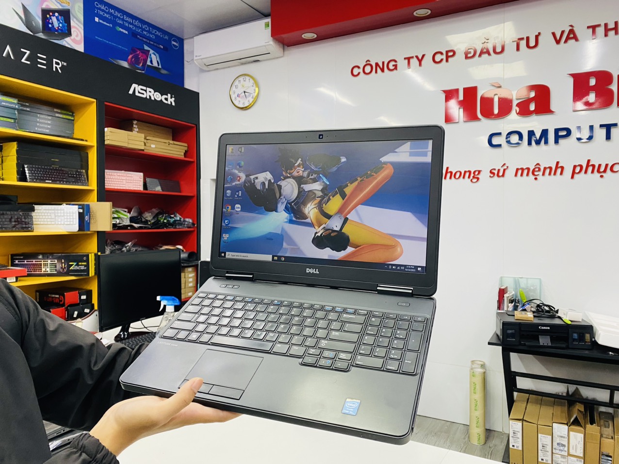 Mua laptop ở đâu rẻ nhất TPHCM