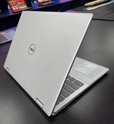 Laptop Dell cảm ứng review 2023